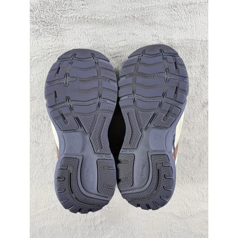 Brooks up sale